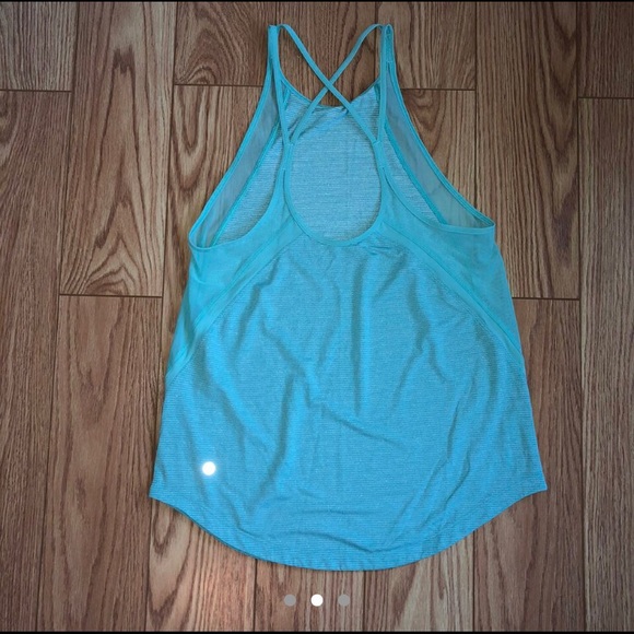 Run off route Lululemon tank - Picture 4 of 4